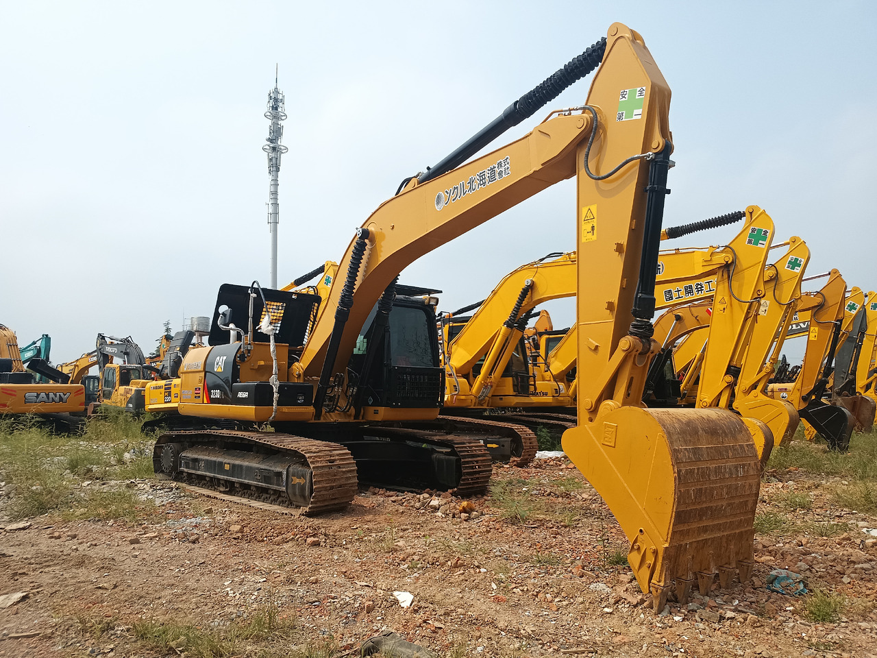 CATERPILLAR 323D2L - Ερπυστριοφόρος εκσκαφέας: φωτογραφία 2 CATERPILLAR 323D2L - Ερπυστριοφόρος εκσκαφέας: φωτογραφία 2