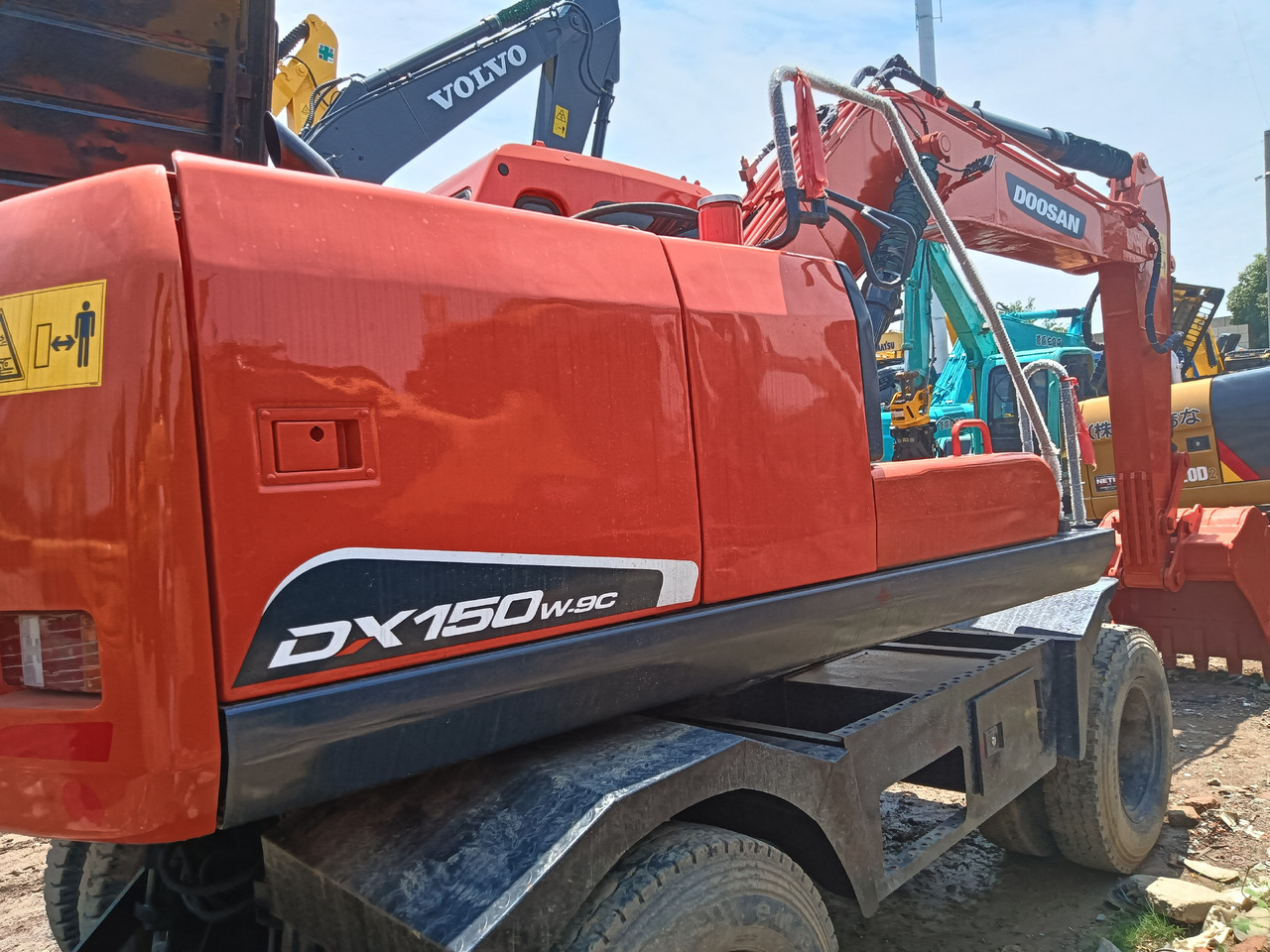 DOOSAN 150W - Τροχοφόρος εκσκαφέας: φωτογραφία 5 DOOSAN 150W - Τροχοφόρος εκσκαφέας: φωτογραφία 5