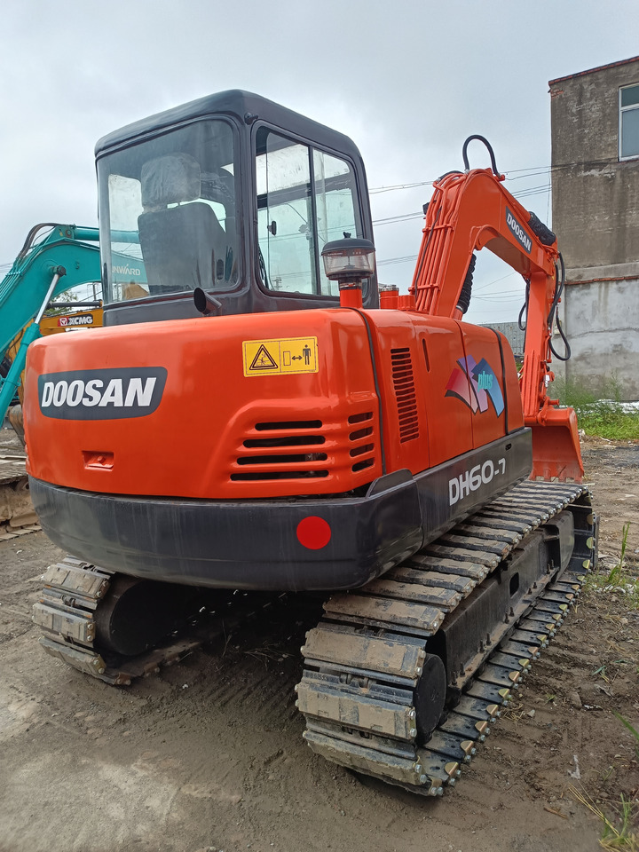 DOOSAN DH60-7 - Ερπυστριοφόρος εκσκαφέας: φωτογραφία 3 DOOSAN DH60-7 - Ερπυστριοφόρος εκσκαφέας: φωτογραφία 3