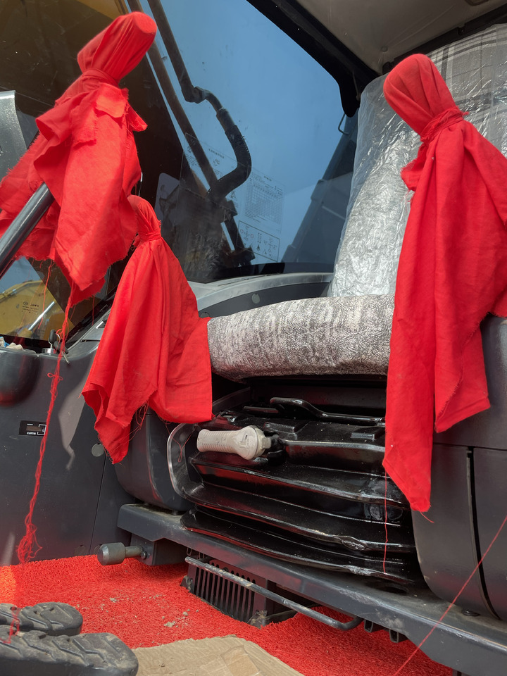 Hyundai R220LC-9S - Ερπυστριοφόρος εκσκαφέας: φωτογραφία 4 Hyundai R220LC-9S - Ερπυστριοφόρος εκσκαφέας: φωτογραφία 4