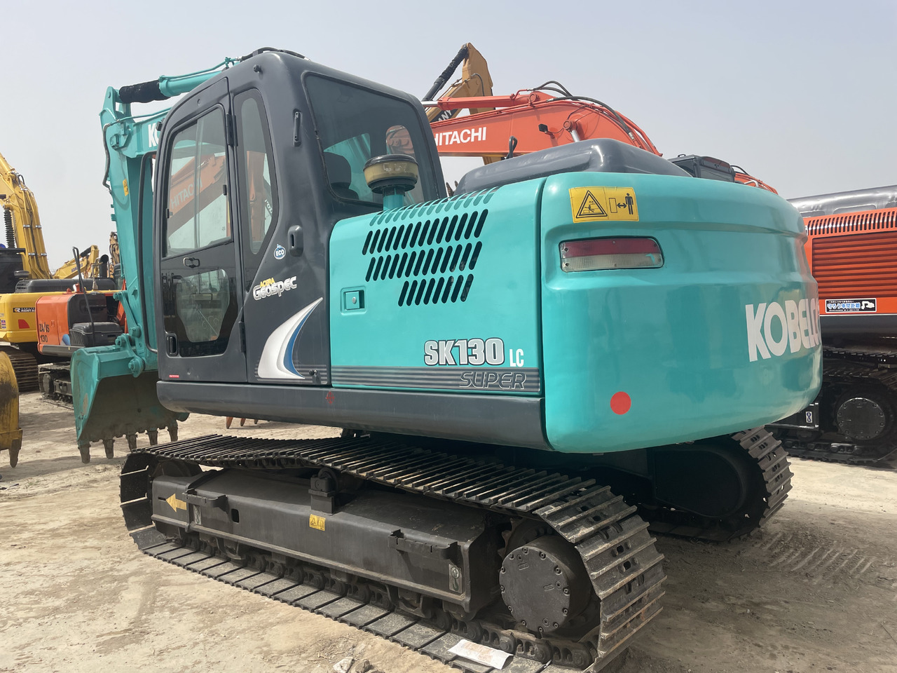 KOBELCO SK130-8 - Ερπυστριοφόρος εκσκαφέας: φωτογραφία 1 KOBELCO SK130-8 - Ερπυστριοφόρος εκσκαφέας: φωτογραφία 1