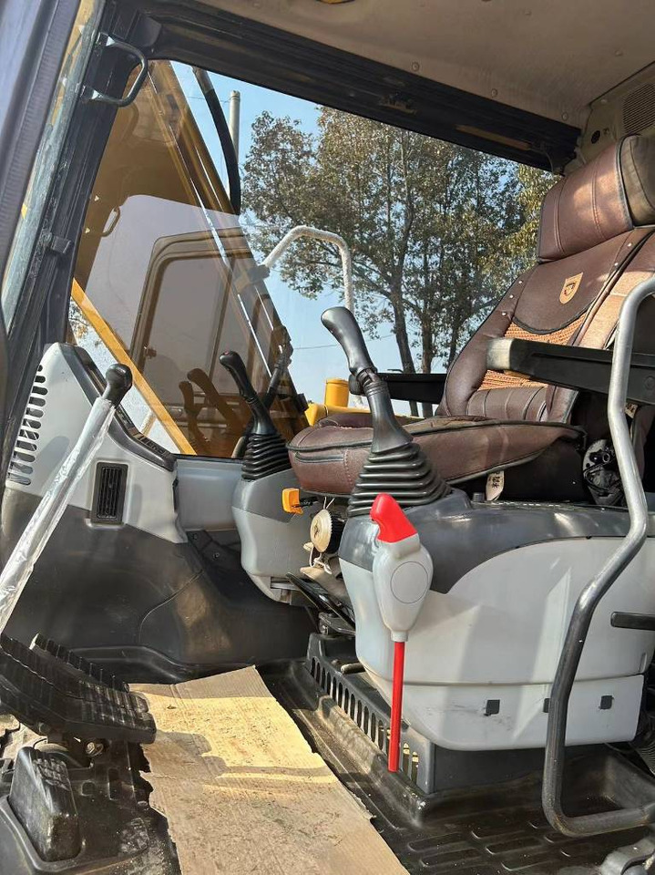 KOMATSU PC 130-8 - Ερπυστριοφόρος εκσκαφέας: φωτογραφία 5 KOMATSU PC 130-8 - Ερπυστριοφόρος εκσκαφέας: φωτογραφία 5