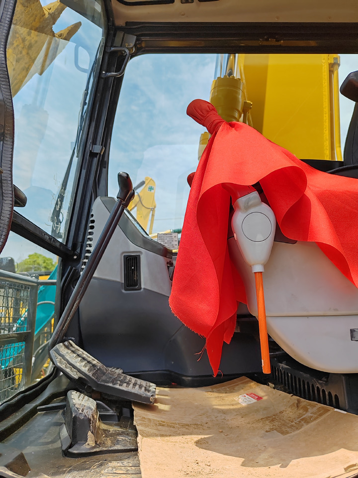 Ερπυστριοφόρος εκσκαφέας KOMATSU PC160: φωτογραφία 10 Ερπυστριοφόρος εκσκαφέας KOMATSU PC160: φωτογραφία 10