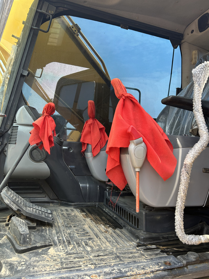 Komatsu PC 200-8 - Ερπυστριοφόρος εκσκαφέας: φωτογραφία 4 Komatsu PC 200-8 - Ερπυστριοφόρος εκσκαφέας: φωτογραφία 4