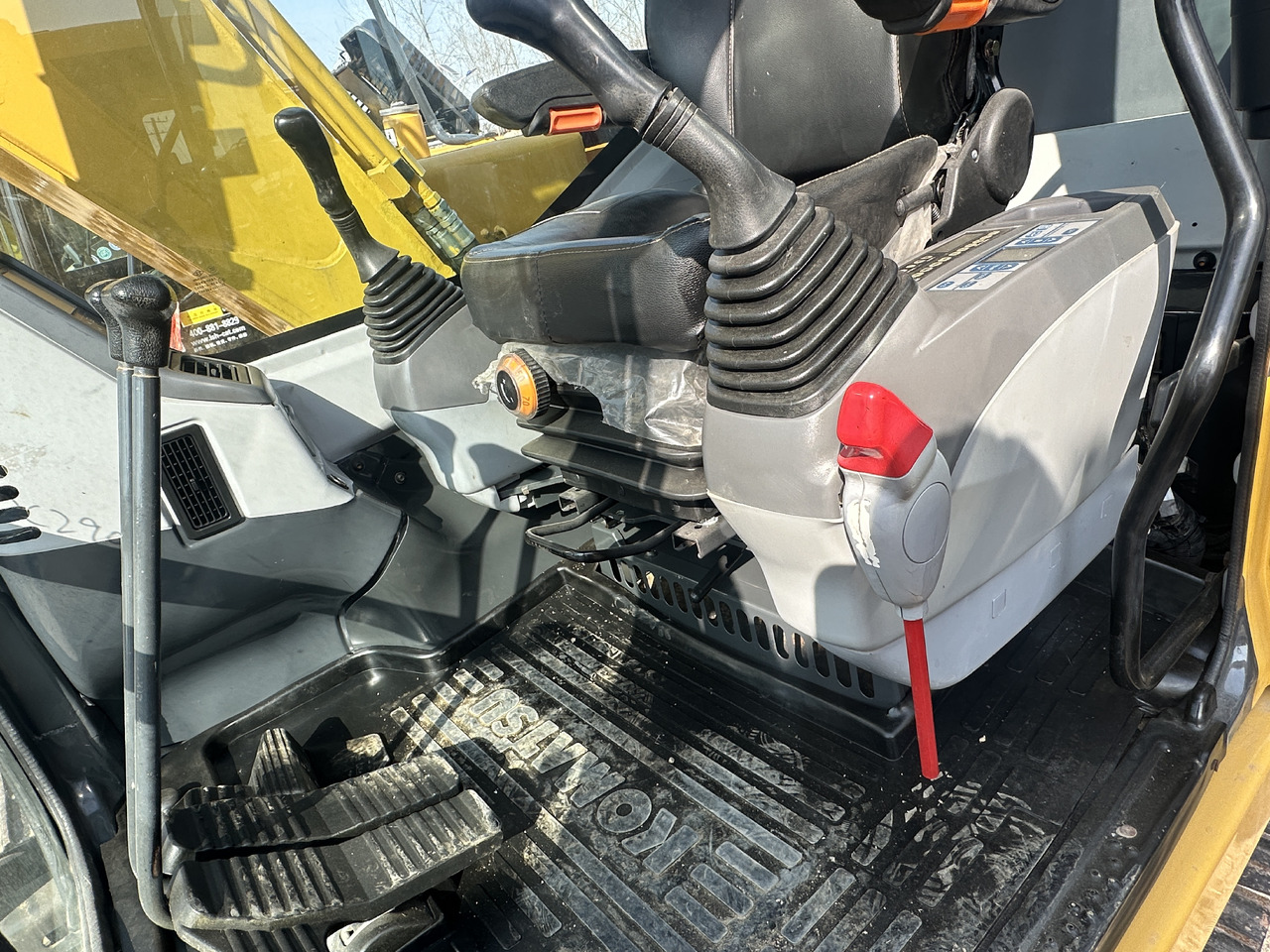 Ερπυστριοφόρος εκσκαφέας Komatsu PC110: φωτογραφία 10