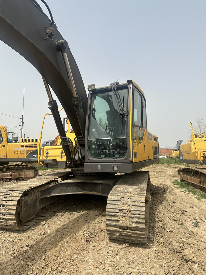 VOLVO EC220D - Ερπυστριοφόρος εκσκαφέας: φωτογραφία 2 VOLVO EC220D - Ερπυστριοφόρος εκσκαφέας: φωτογραφία 2