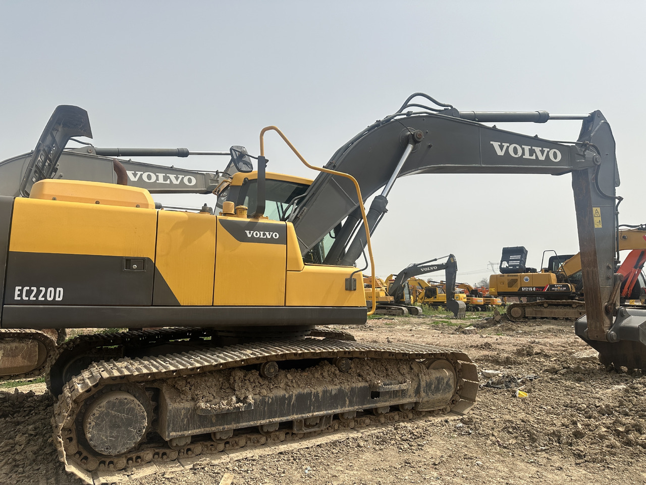 VOLVO EC220D - Ερπυστριοφόρος εκσκαφέας: φωτογραφία 3 VOLVO EC220D - Ερπυστριοφόρος εκσκαφέας: φωτογραφία 3