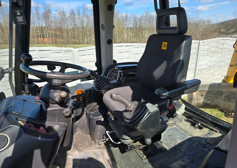 JCB - Φορτωτής εκσκαφέας: φωτογραφία 3 JCB - Φορτωτής εκσκαφέας: φωτογραφία 3