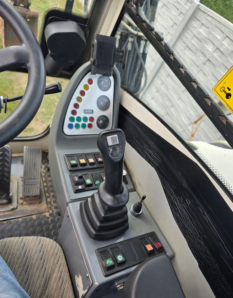 Terex - Τροχοφόρος εκσκαφέας: φωτογραφία 3 Terex - Τροχοφόρος εκσκαφέας: φωτογραφία 3