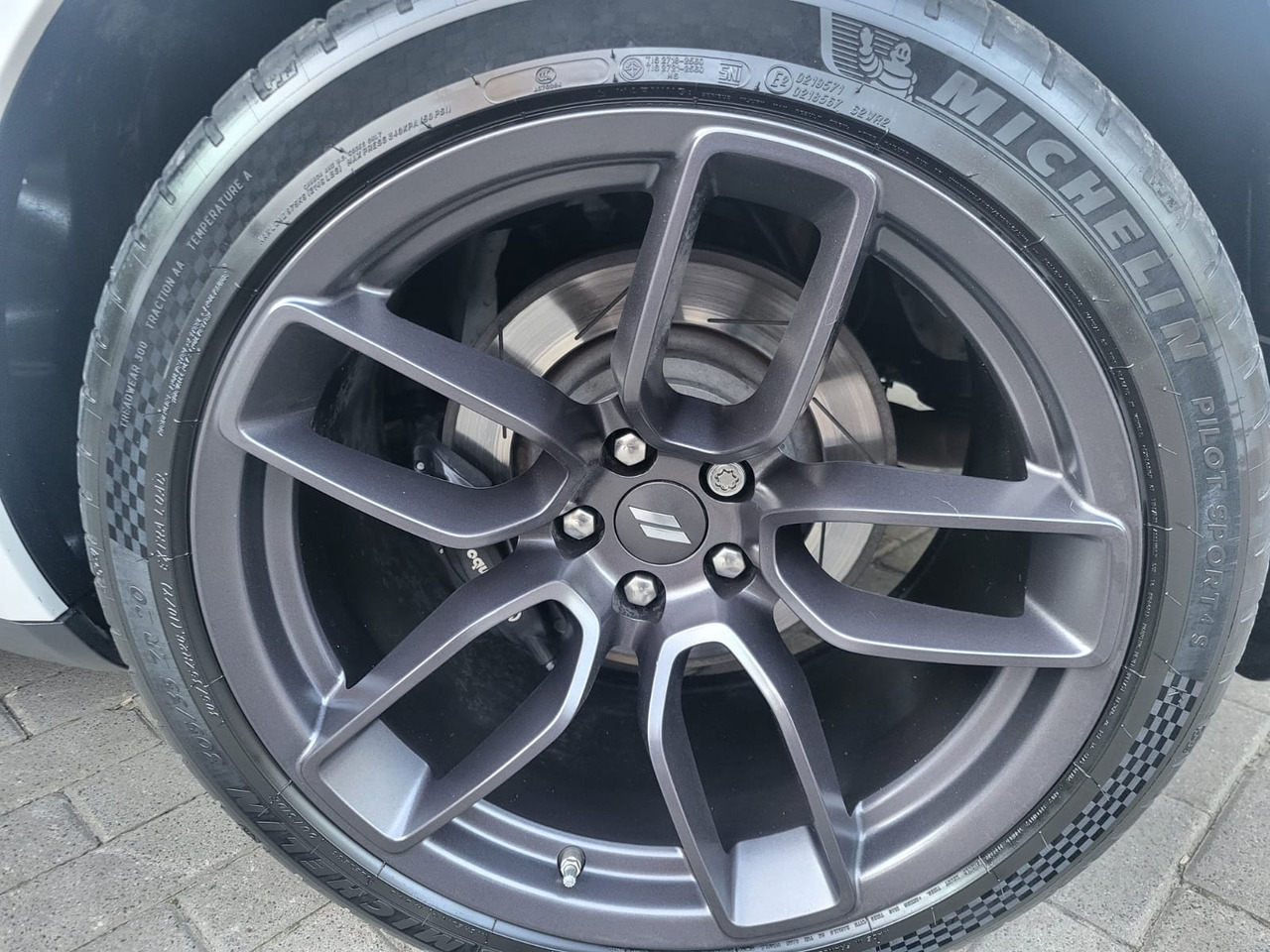 Dodge Challenger - Κουπέ αυτοκίνητο: φωτογραφία 5 Dodge Challenger - Κουπέ αυτοκίνητο: φωτογραφία 5