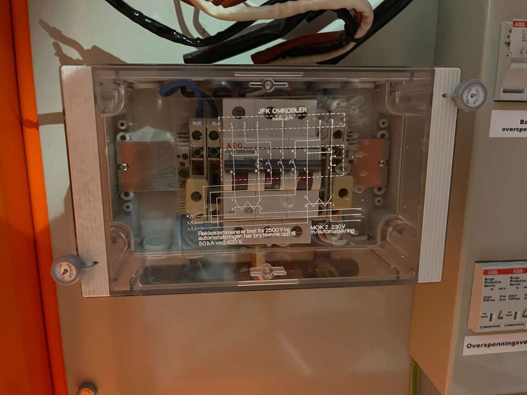 Holte strømskap 230 V - Εργαλείο/ Εξοπλισμός: φωτογραφία 5 Holte strømskap 230 V - Εργαλείο/ Εξοπλισμός: φωτογραφία 5