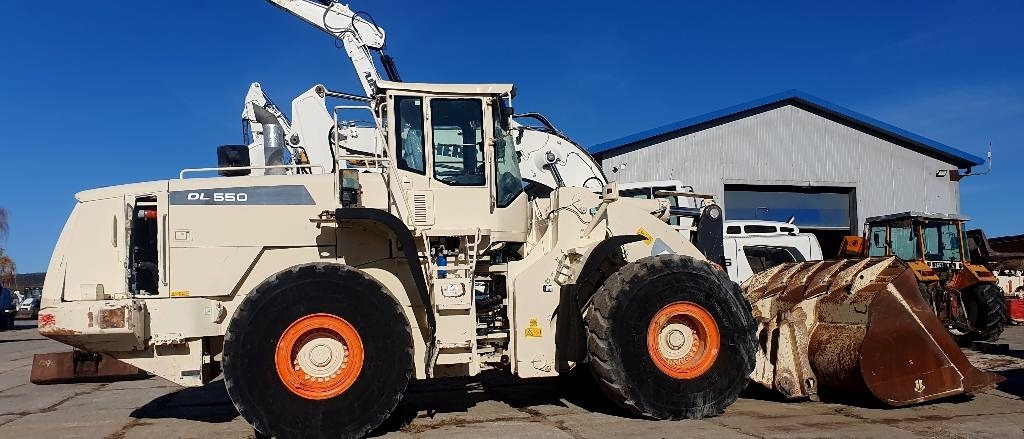Doosan DL 550-5 - Ελαστιχοφόρος φορτωτής: φωτογραφία 1 Doosan DL 550-5 - Ελαστιχοφόρος φορτωτής: φωτογραφία 1