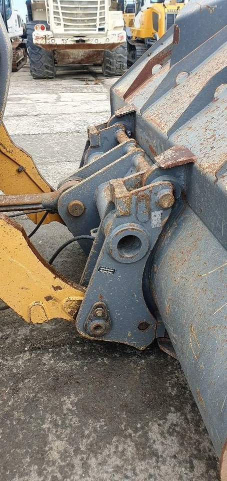 Liebherr L 550 - Ελαστιχοφόρος φορτωτής: φωτογραφία 5 Liebherr L 550 - Ελαστιχοφόρος φορτωτής: φωτογραφία 5