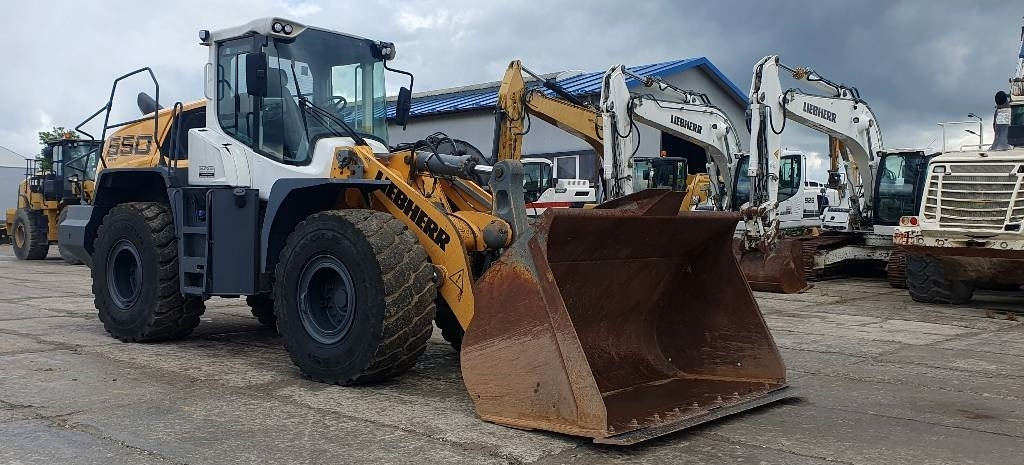 Liebherr L 550 - Ελαστιχοφόρος φορτωτής: φωτογραφία 4 Liebherr L 550 - Ελαστιχοφόρος φορτωτής: φωτογραφία 4