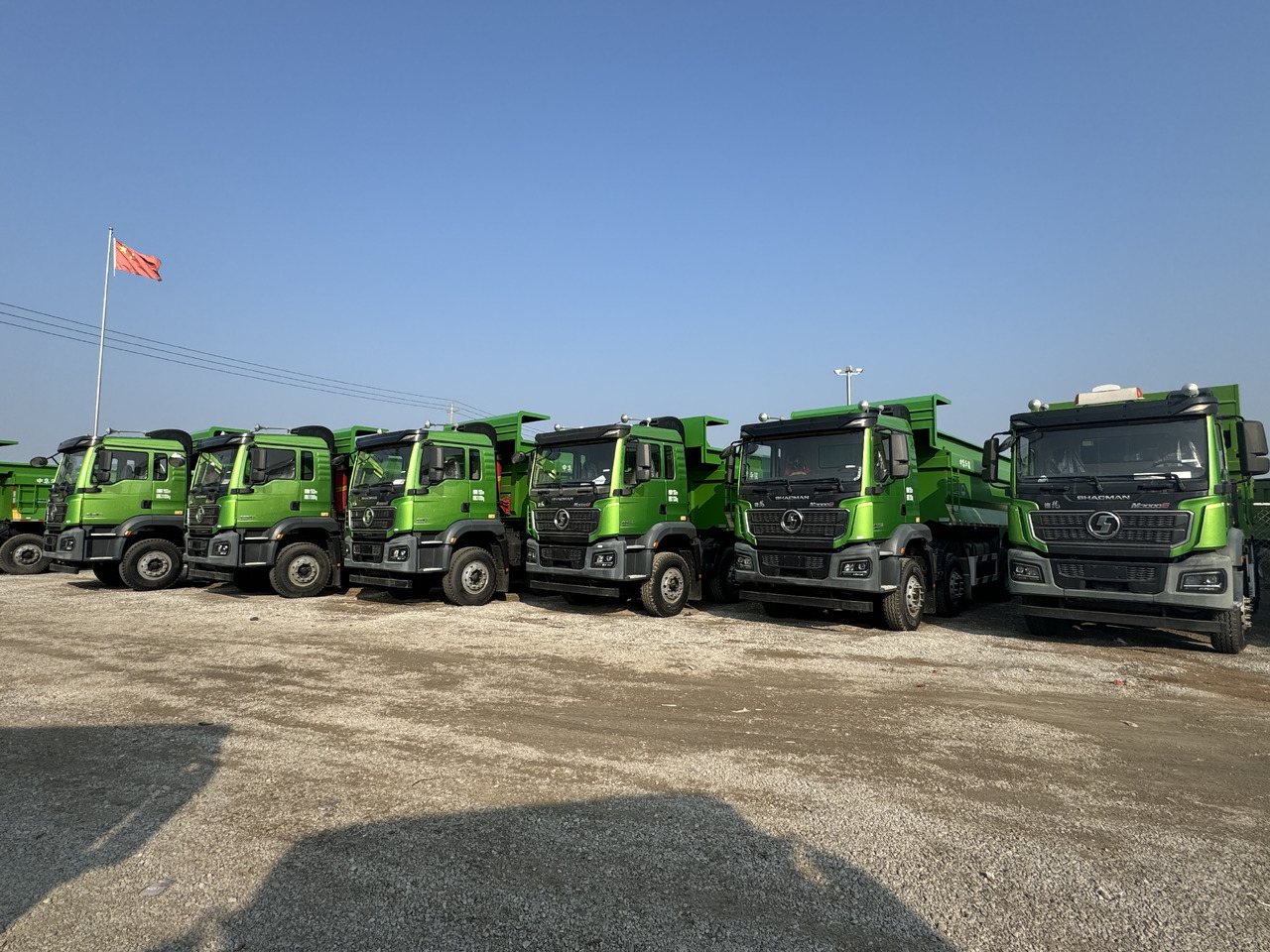 SHACMAN GT - Φορτηγό ανατρεπόμενο: φωτογραφία 3 SHACMAN GT - Φορτηγό ανατρεπόμενο: φωτογραφία 3