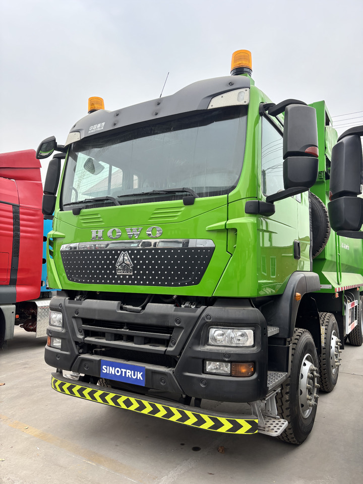 SINOTRUCK HOWO - Φορτηγό ανατρεπόμενο: φωτογραφία 1 SINOTRUCK HOWO - Φορτηγό ανατρεπόμενο: φωτογραφία 1