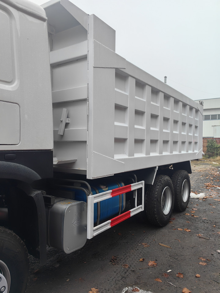 SINOTRUCK HOWO - Φορτηγό ανατρεπόμενο: φωτογραφία 4 SINOTRUCK HOWO - Φορτηγό ανατρεπόμενο: φωτογραφία 4
