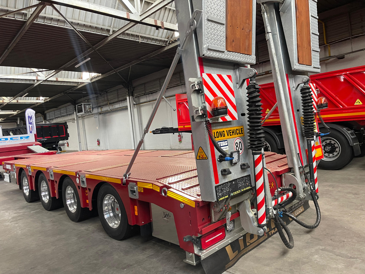 LIDER 4 assige semi-trailer - Επικαθήμενο με χαμηλό δάπεδο: φωτογραφία 5 LIDER 4 assige semi-trailer - Επικαθήμενο με χαμηλό δάπεδο: φωτογραφία 5