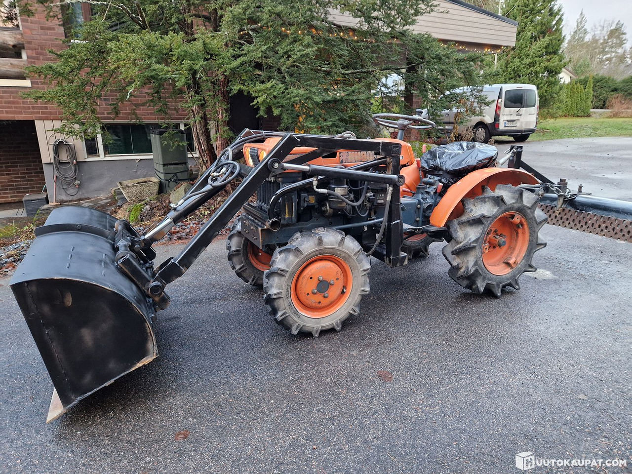 Kubota B6000, Lahti - Μικρό τρακτέρ: φωτογραφία 1 Kubota B6000, Lahti - Μικρό τρακτέρ: φωτογραφία 1