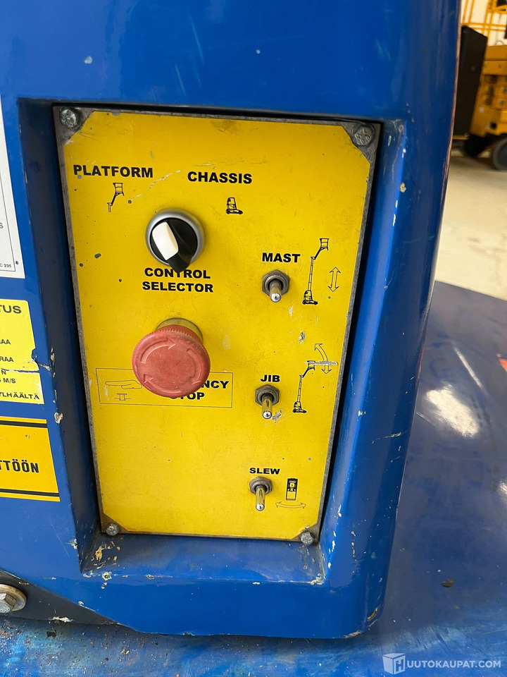 UpRight MB 26, 2002 Kuukulkija, Vantaa - Κάθετος ανελκυστήρας με κατάρτι: φωτογραφία 5 UpRight MB 26, 2002 Kuukulkija, Vantaa - Κάθετος ανελκυστήρας με κατάρτι: φωτογραφία 5