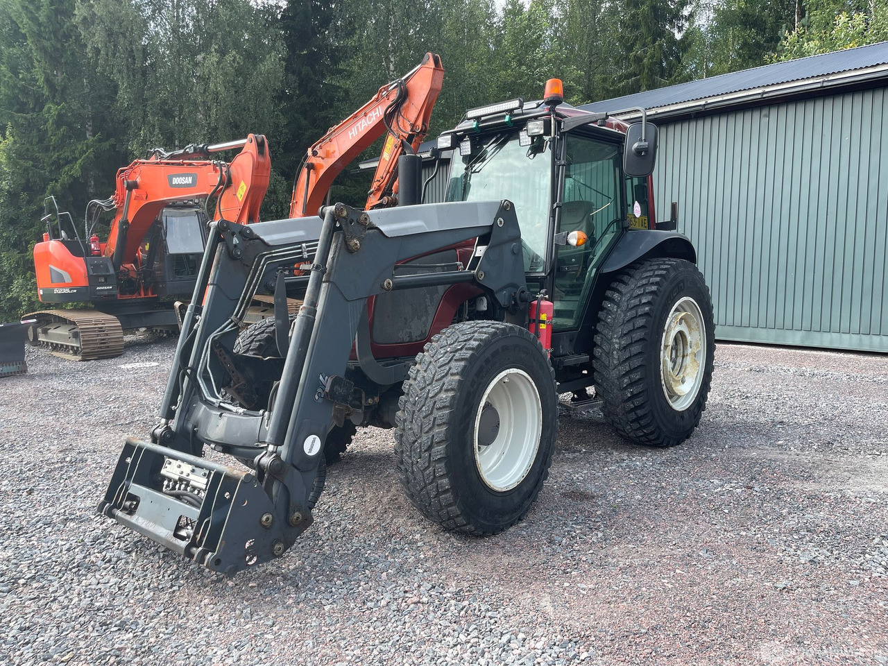 Valtra A 93 Unlimited, traktori kuormaajalla, 2016, Lohja - Τρακτέρ: φωτογραφία 2 Valtra A 93 Unlimited, traktori kuormaajalla, 2016, Lohja - Τρακτέρ: φωτογραφία 2
