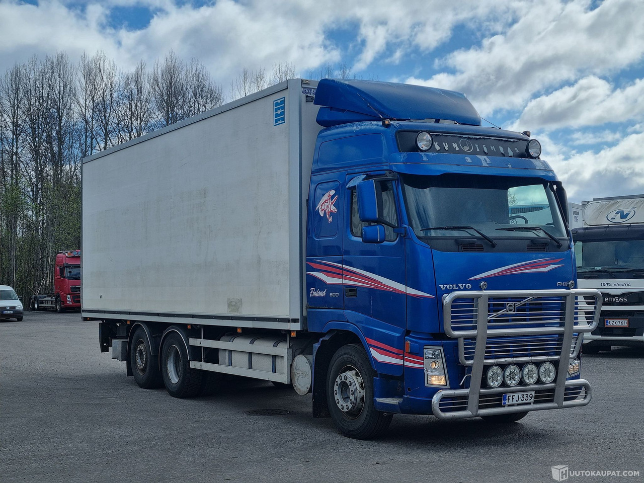 Volvo FH 12 6×2, 2002, Tampere - Φορτηγό κόφα: φωτογραφία 2 Volvo FH 12 6×2, 2002, Tampere - Φορτηγό κόφα: φωτογραφία 2