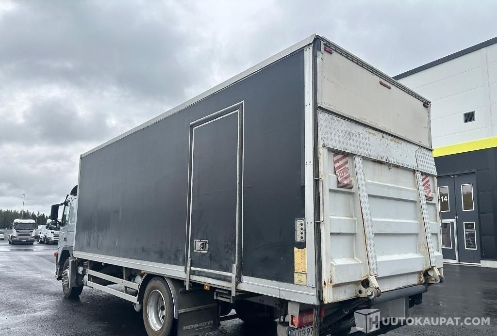 Volvo FM9 300 4x2, 2003, Pirkkala - Φορτηγό κόφα: φωτογραφία 4 Volvo FM9 300 4x2, 2003, Pirkkala - Φορτηγό κόφα: φωτογραφία 4