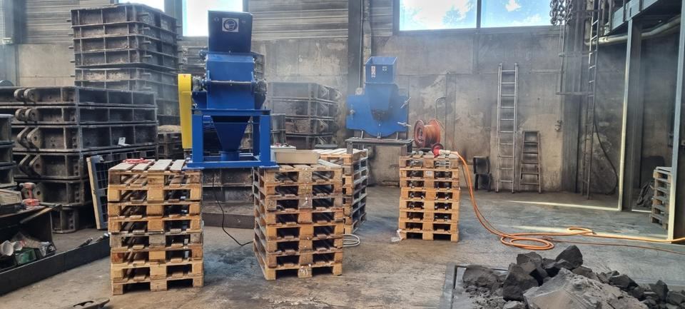AUFBEREITUNGSANLAGE für KATALYSATOREN - Μηχάνημα Θραύσης: φωτογραφία 2 AUFBEREITUNGSANLAGE für KATALYSATOREN - Μηχάνημα Θραύσης: φωτογραφία 2