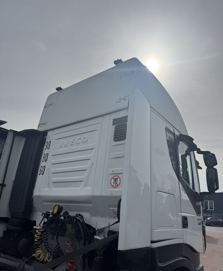 IVECO STRALIS HI-WAY E6 truck - Καμπίνα για Φορτηγό: φωτογραφία 5 IVECO STRALIS HI-WAY E6 truck - Καμπίνα για Φορτηγό: φωτογραφία 5