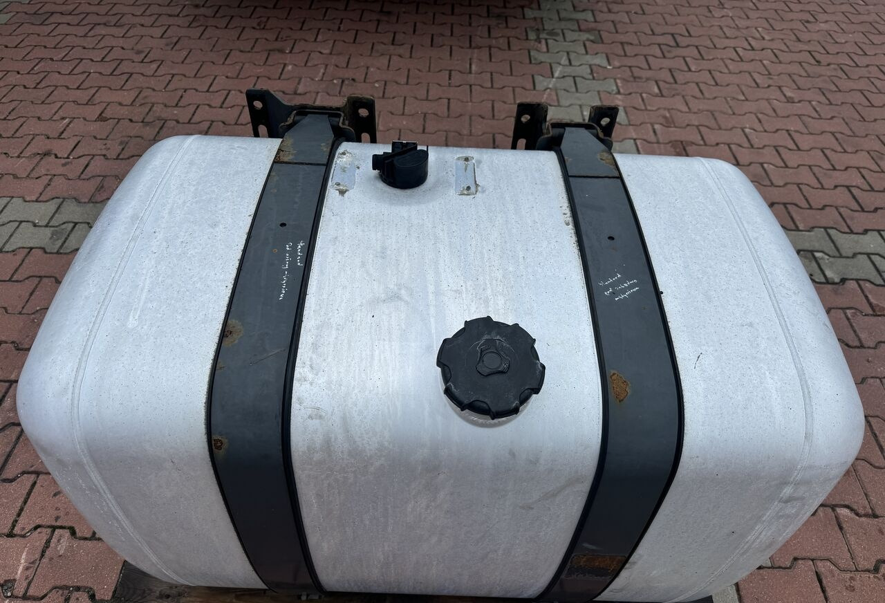 Mercedes-Benz ACTROS MP 430L Mercedes-Benz ACTROS MP 4 truck - Ρεζερβουάρ καυσίμου για Φορτηγό: φωτογραφία 1 Mercedes-Benz ACTROS MP 430L Mercedes-Benz ACTROS MP 4 truck - Ρεζερβουάρ καυσίμου για Φορτηγό: φωτογραφία 1