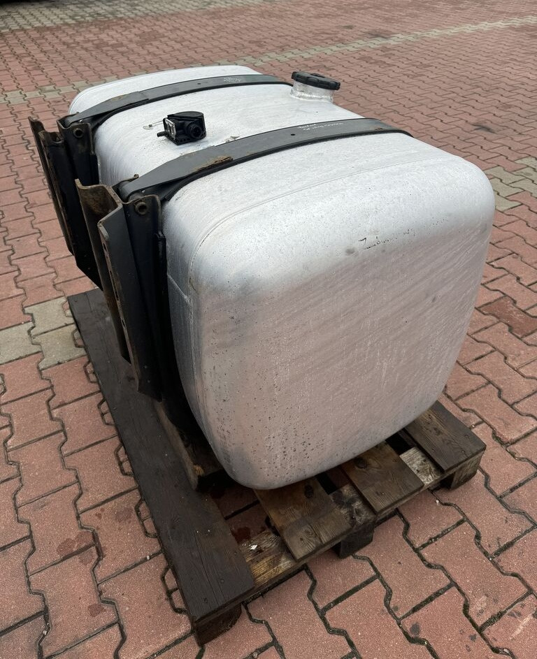 Mercedes-Benz ACTROS MP 430L Mercedes-Benz ACTROS MP 4 truck - Ρεζερβουάρ καυσίμου για Φορτηγό: φωτογραφία 5 Mercedes-Benz ACTROS MP 430L Mercedes-Benz ACTROS MP 4 truck - Ρεζερβουάρ καυσίμου για Φορτηγό: φωτογραφία 5