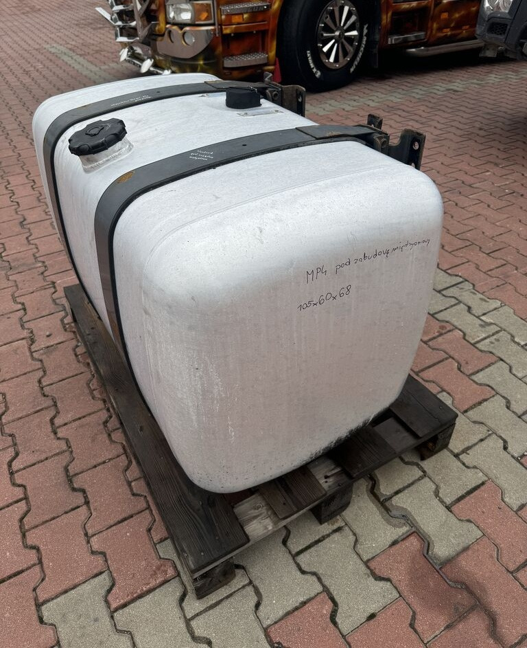 Mercedes-Benz ACTROS MP 430L Mercedes-Benz ACTROS MP 4 truck - Ρεζερβουάρ καυσίμου για Φορτηγό: φωτογραφία 4 Mercedes-Benz ACTROS MP 430L Mercedes-Benz ACTROS MP 4 truck - Ρεζερβουάρ καυσίμου για Φορτηγό: φωτογραφία 4