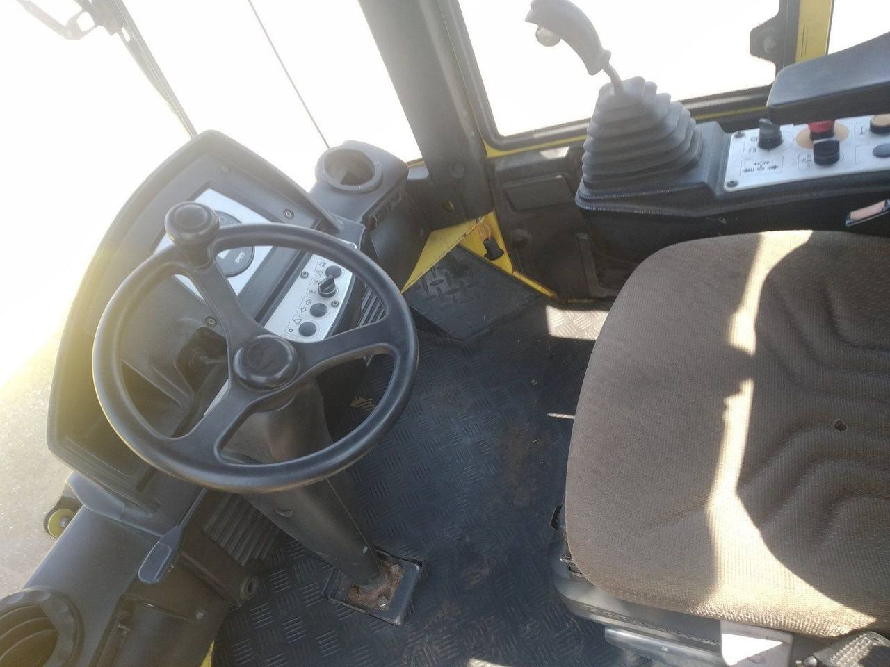BOMAG BW 213 DH-4 - Οδοστρωτήρες: φωτογραφία 4 BOMAG BW 213 DH-4 - Οδοστρωτήρες: φωτογραφία 4