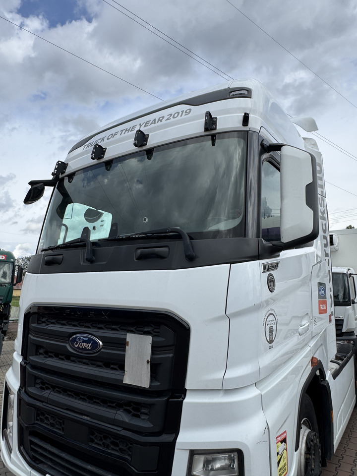 FORD F-MAX TRUCKS 500 - Καμπίνα: φωτογραφία 3 FORD F-MAX TRUCKS 500 - Καμπίνα: φωτογραφία 3