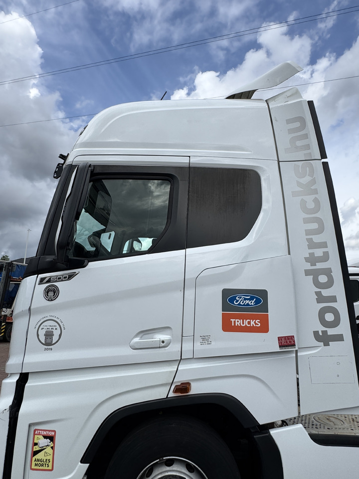 FORD F-MAX TRUCKS 500 - Καμπίνα: φωτογραφία 4 FORD F-MAX TRUCKS 500 - Καμπίνα: φωτογραφία 4