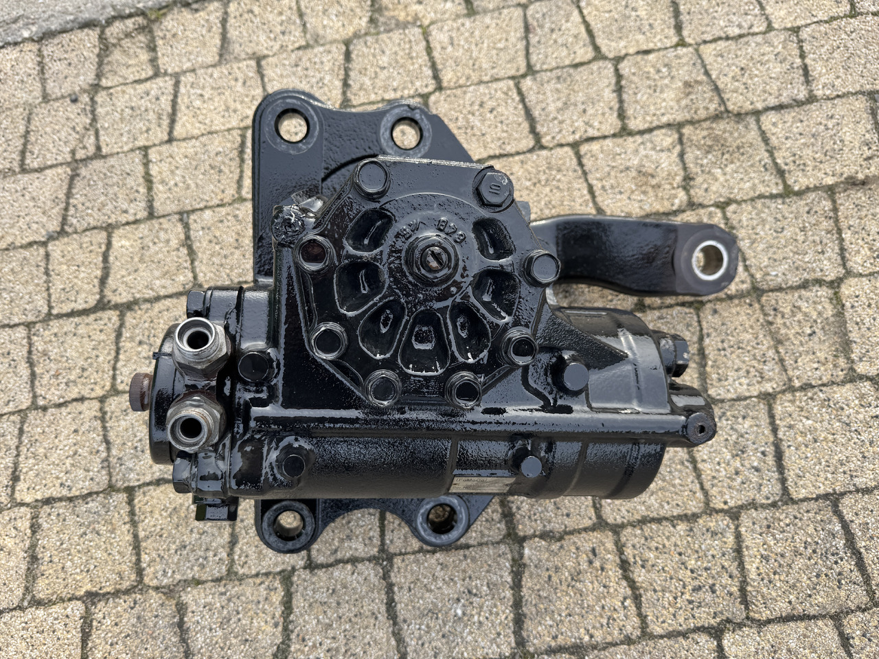 Ford F-Max 500 - Κολώνα τιμονιού: φωτογραφία 1 Ford F-Max 500 - Κολώνα τιμονιού: φωτογραφία 1