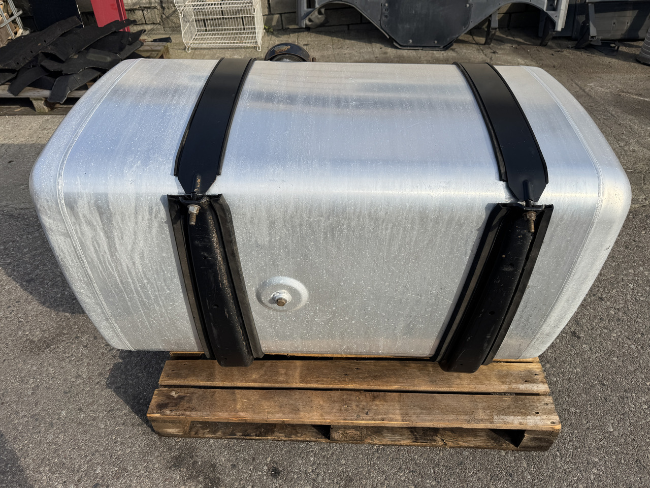 Ford F-Max - Ρεζερβουάρ καυσίμου: φωτογραφία 4 Ford F-Max - Ρεζερβουάρ καυσίμου: φωτογραφία 4