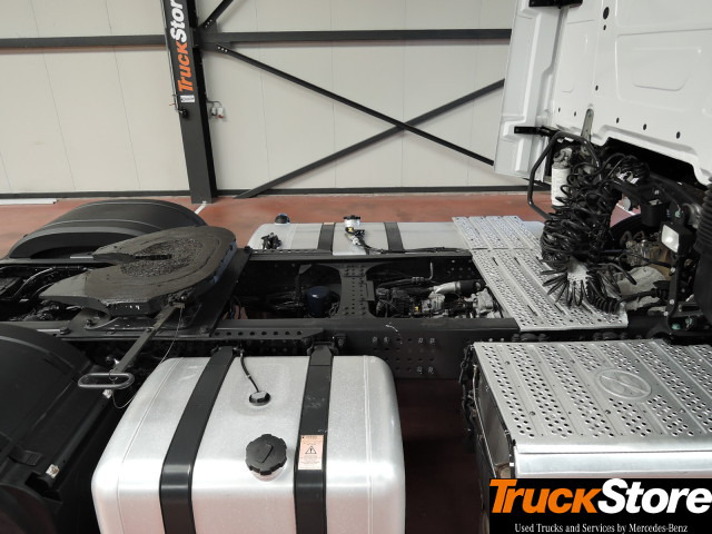 Mercedes-Benz Actros 1845 LS - Τράκτορας: φωτογραφία 2 Mercedes-Benz Actros 1845 LS - Τράκτορας: φωτογραφία 2