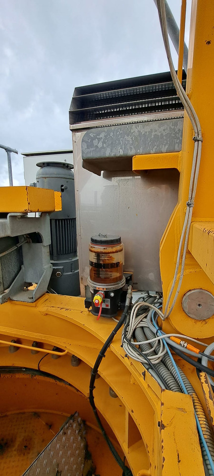 Liebherr 250EC-B12 Litronic - Πυργογερανός: φωτογραφία 1 Liebherr 250EC-B12 Litronic - Πυργογερανός: φωτογραφία 1