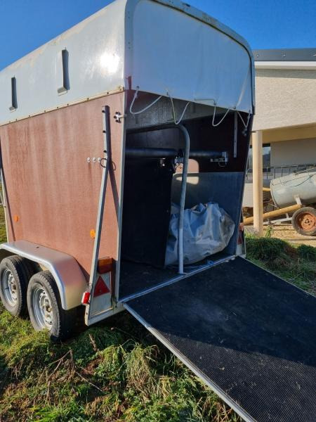 Vanisere - Τρέιλερ μεταφοράς αλόγων: φωτογραφία 3 Vanisere - Τρέιλερ μεταφοράς αλόγων: φωτογραφία 3