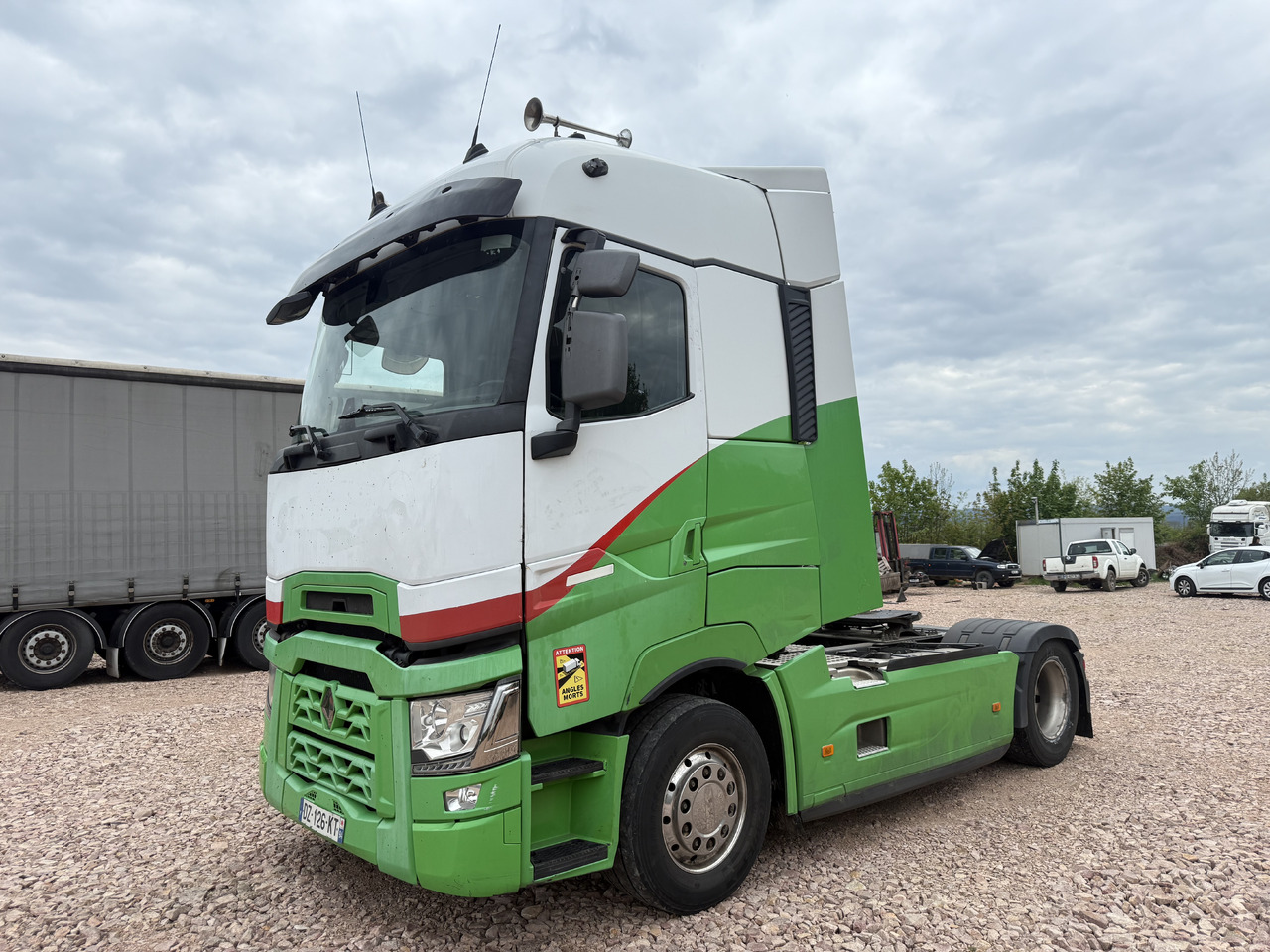 Renault T520 - Τράκτορας: φωτογραφία 1 Renault T520 - Τράκτορας: φωτογραφία 1