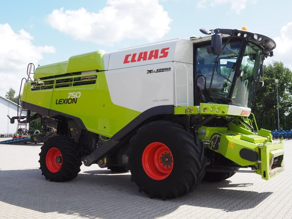 Claas Lexion 750 GPS + V770 - Θεριζοαλωνιστική μηχανή: φωτογραφία 4 Claas Lexion 750 GPS + V770 - Θεριζοαλωνιστική μηχανή: φωτογραφία 4