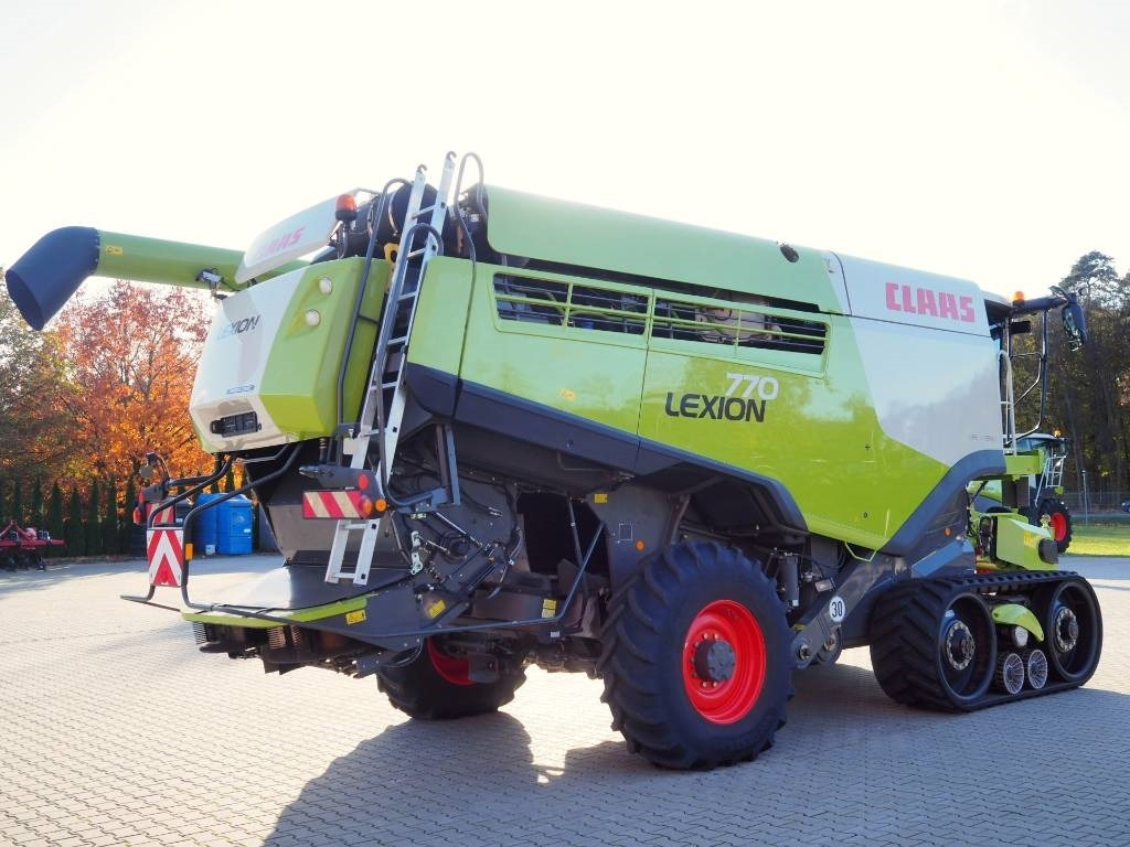 Claas Lexion 770TT 4x4 + V1200  - Θεριζοαλωνιστική μηχανή: φωτογραφία 3 Claas Lexion 770TT 4x4 + V1200  - Θεριζοαλωνιστική μηχανή: φωτογραφία 3