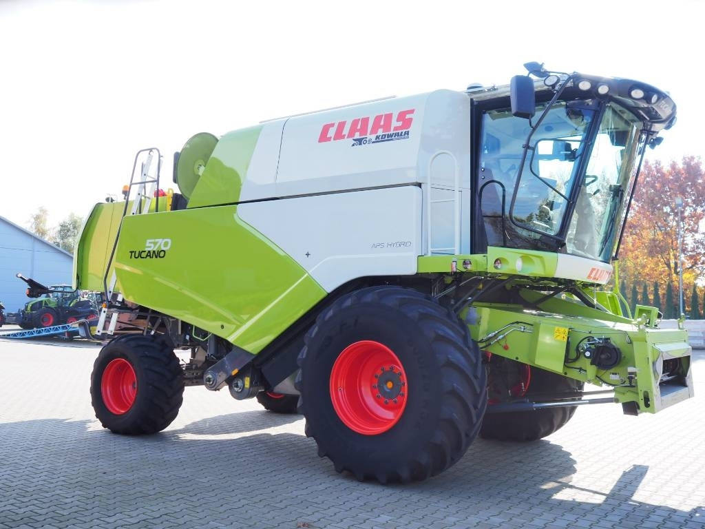 Claas Tucano 570 GPS + V770 - Θεριζοαλωνιστική μηχανή: φωτογραφία 4 Claas Tucano 570 GPS + V770 - Θεριζοαλωνιστική μηχανή: φωτογραφία 4