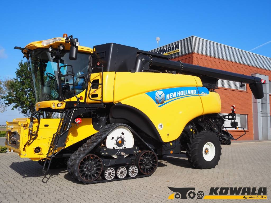 New Holland CR 9090  - Θεριζοαλωνιστική μηχανή: φωτογραφία 1 New Holland CR 9090  - Θεριζοαλωνιστική μηχανή: φωτογραφία 1