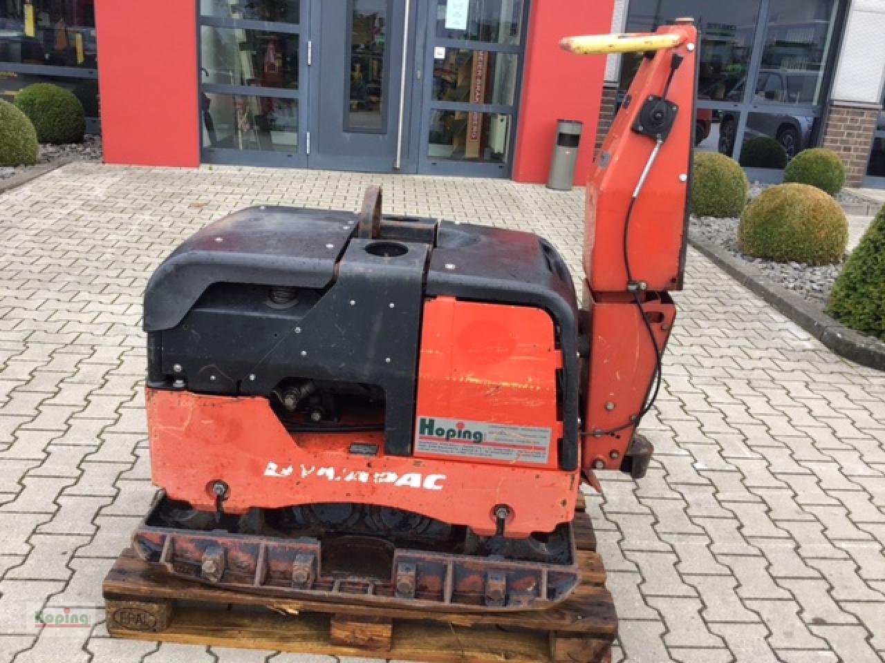 DYNAPAC LH 700 - Δονητική πλάκα: φωτογραφία 1 DYNAPAC LH 700 - Δονητική πλάκα: φωτογραφία 1