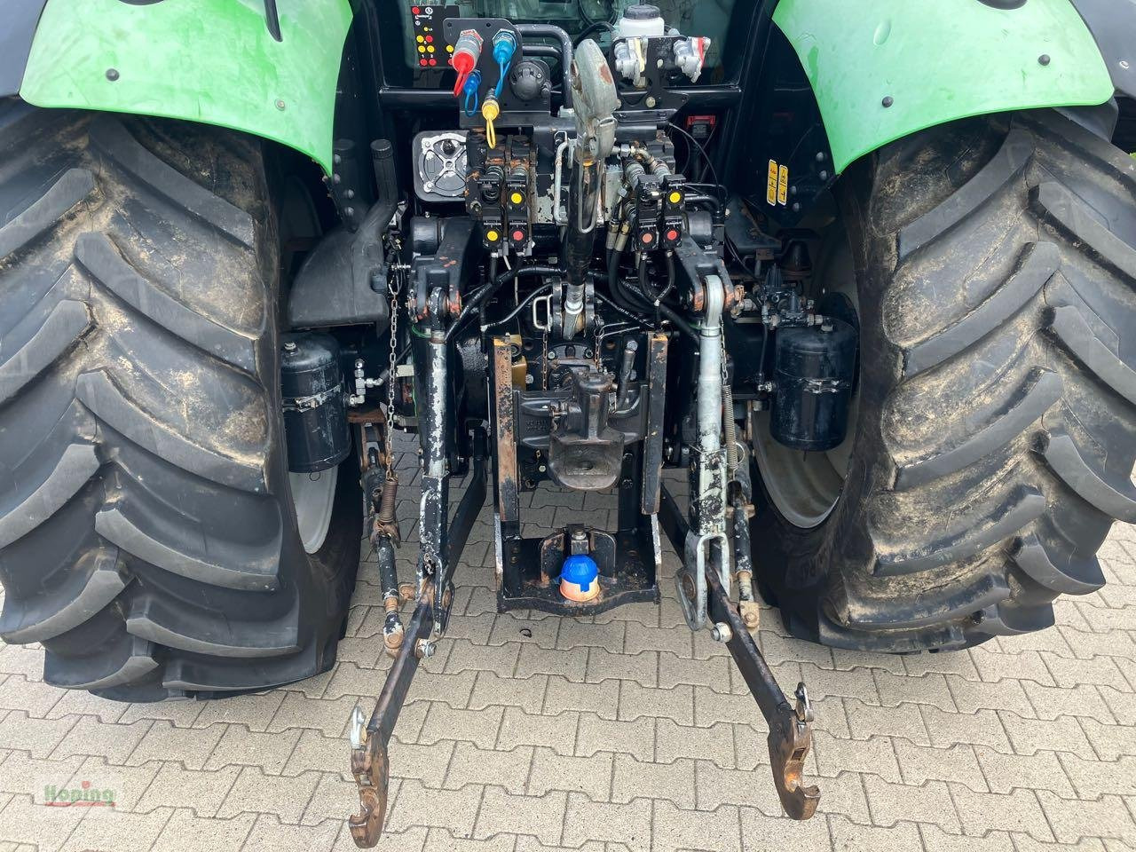 Deutz-Fahr Agrotron TTV 420 - Τρακτέρ: φωτογραφία 4 Deutz-Fahr Agrotron TTV 420 - Τρακτέρ: φωτογραφία 4