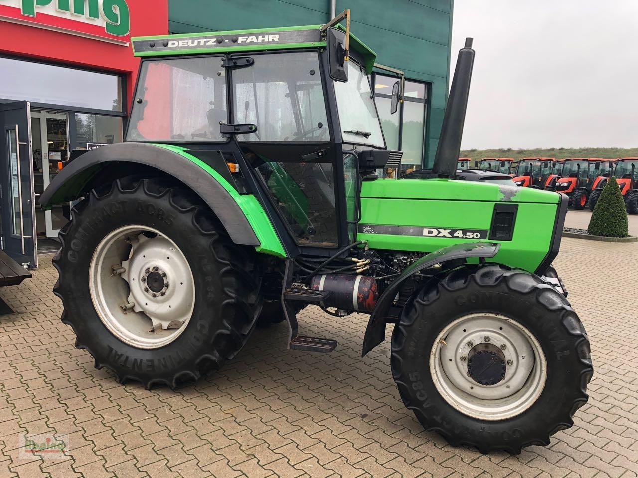 Deutz-Fahr DX 4.50 - Τρακτέρ: φωτογραφία 2 Deutz-Fahr DX 4.50 - Τρακτέρ: φωτογραφία 2