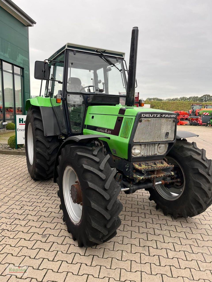 Deutz-Fahr DX 4.51 - Τρακτέρ: φωτογραφία 2 Deutz-Fahr DX 4.51 - Τρακτέρ: φωτογραφία 2