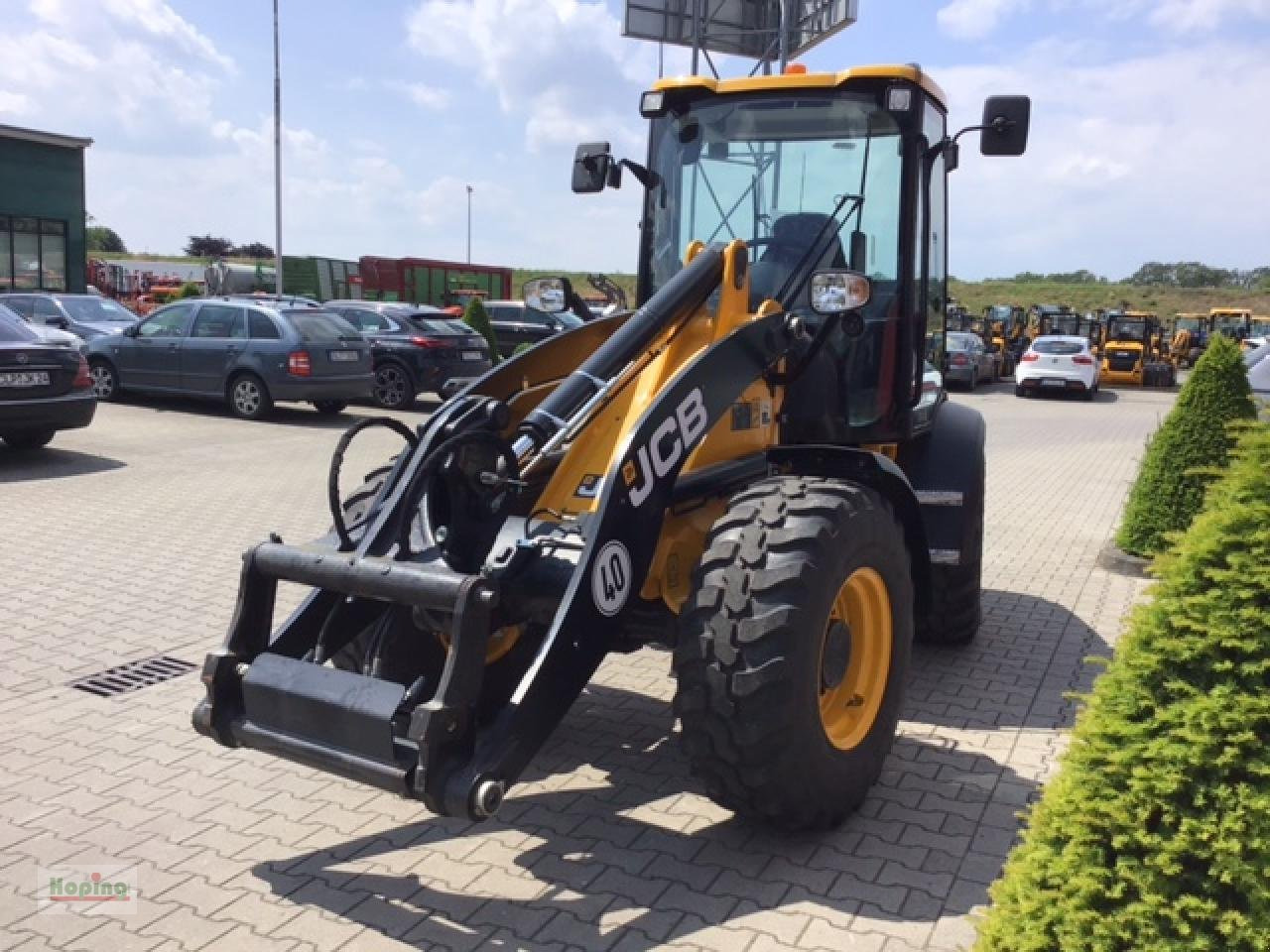 JCB 409 (40 km/h) - Ελαστιχοφόρος φορτωτής: φωτογραφία 3 JCB 409 (40 km/h) - Ελαστιχοφόρος φορτωτής: φωτογραφία 3